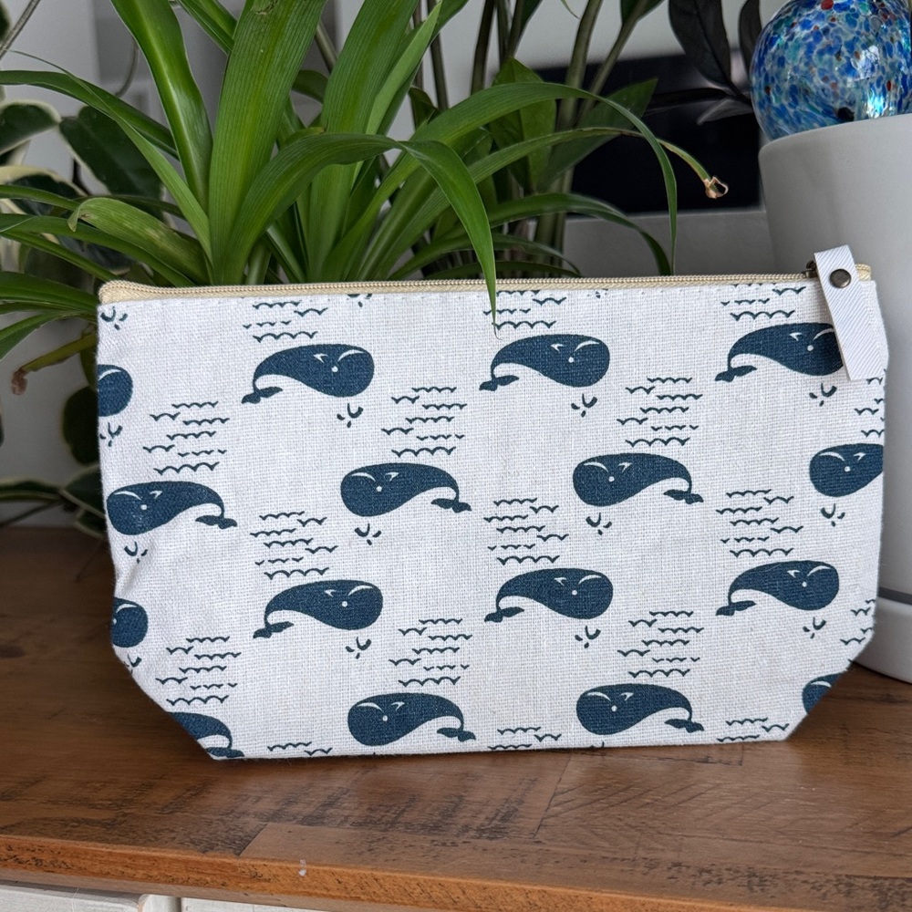 Small Whale Print Canvas Pouch